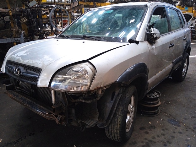 Hyundai TUCSON GL 2.0LTS., 4x2, MEC.5VELOC., GASOLINA,2006 2005